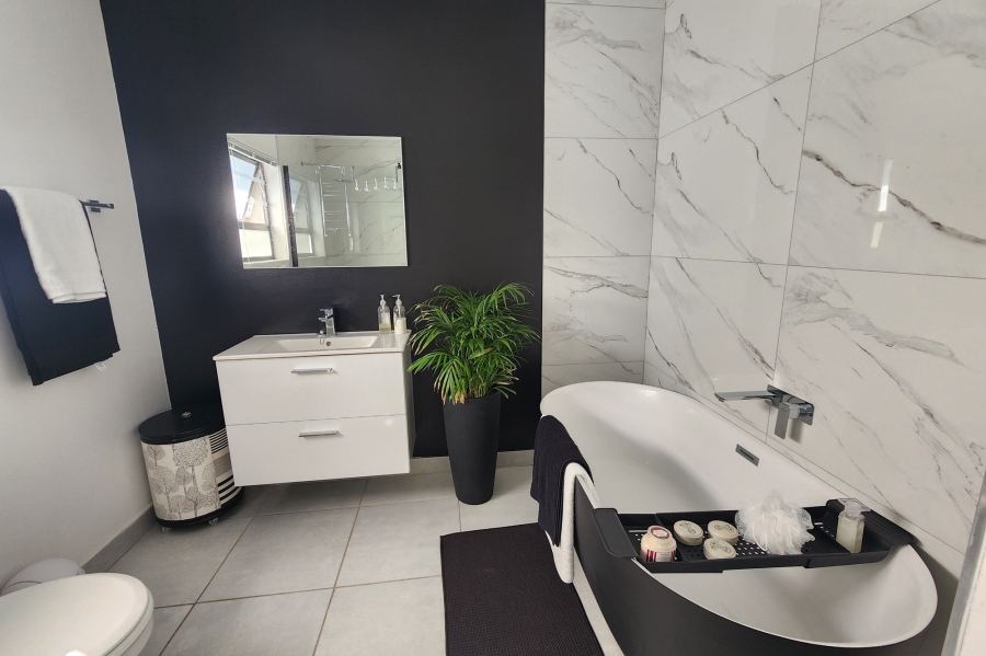 3 Bedroom Property for Sale in Wavecrest Eastern Cape